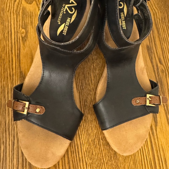 AEROSOLES Black and Brown Wedge Sandals Size 8.5 - Picture 2 of 16